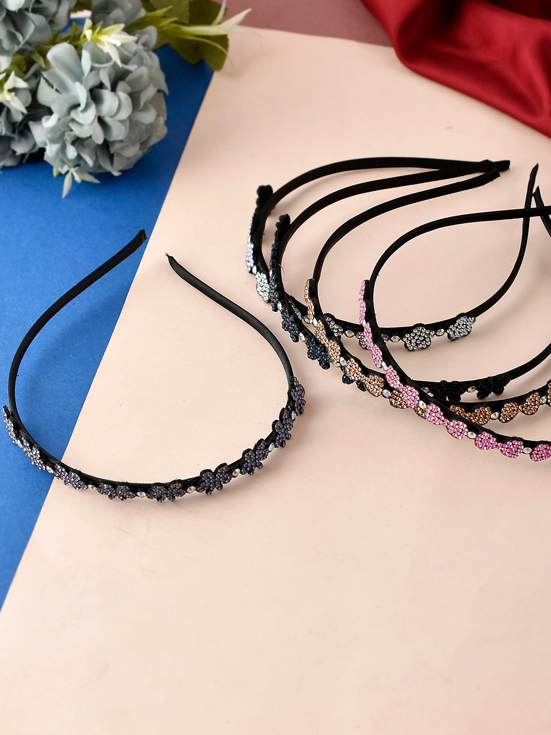 

Silvermerc Designs Women Set of 5 Black & Pink Beaded Hairband