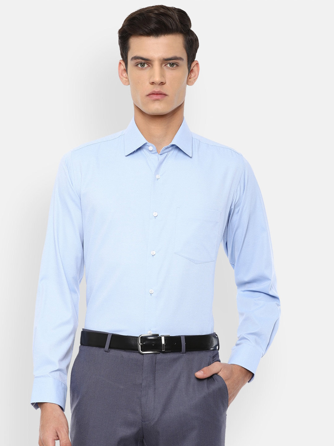 

Van Heusen Men Blue Solid Regular Fit Formal Shirt