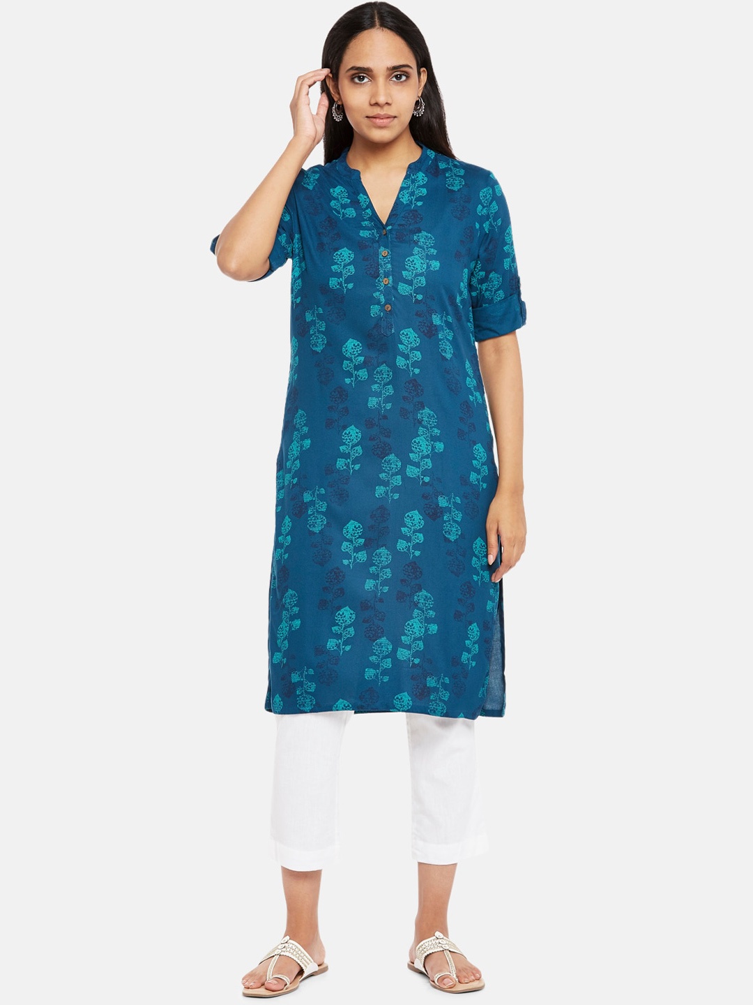 

RANGMANCH BY PANTALOONS Women Teal Floral Printed Chikankari Kurta