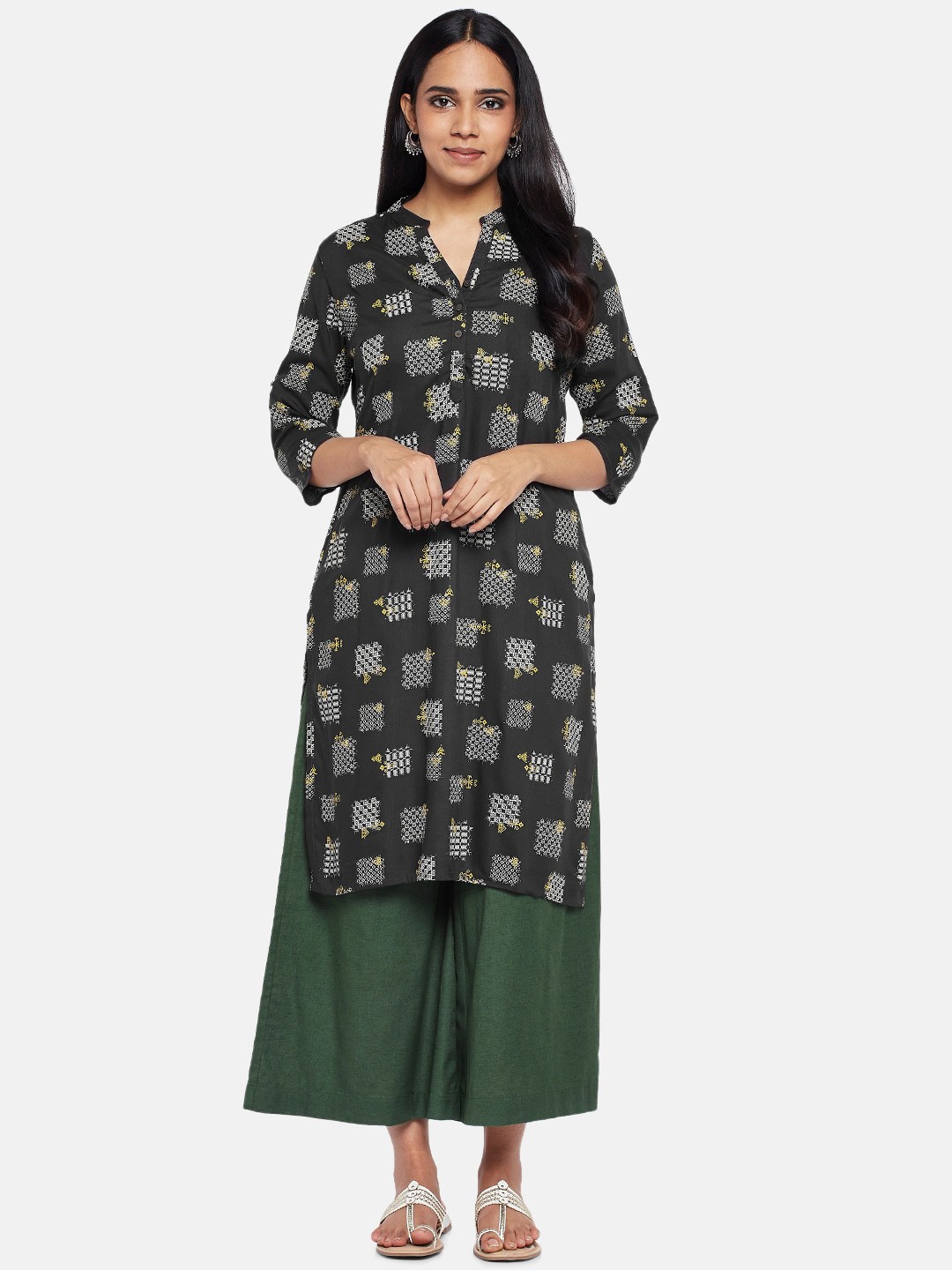 

RANGMANCH BY PANTALOONS Woman Black Geometric Printed Kurta