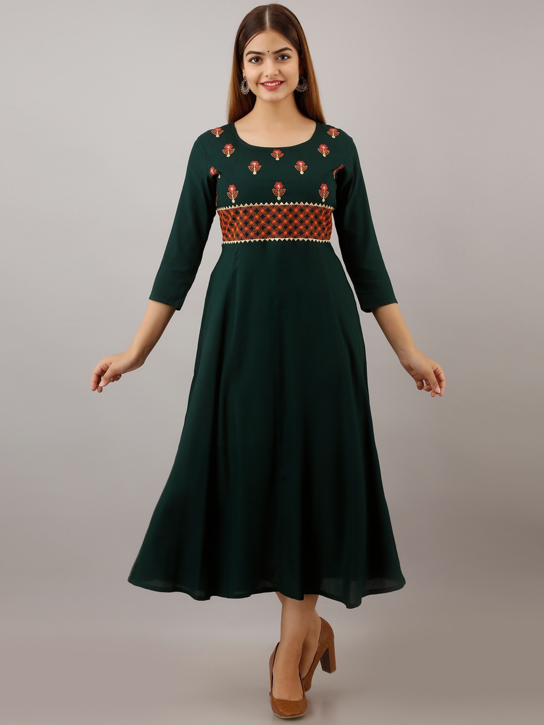 

Women Touch Women Green Yoke Design Mirror Work Anarkali Kurta