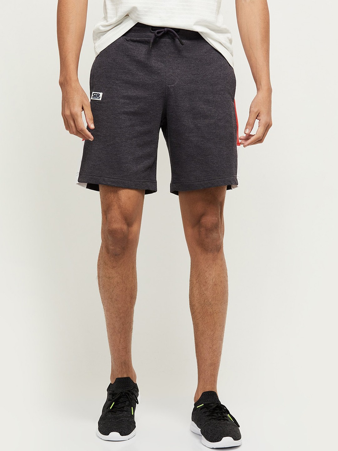 

max Men Navy Blue Regular Fit Shorts