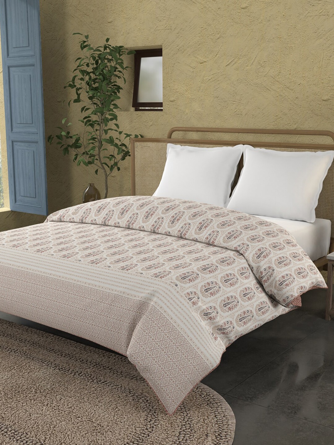 

Trident Coral & White AC Room 150 GSM Double Bed Comforter