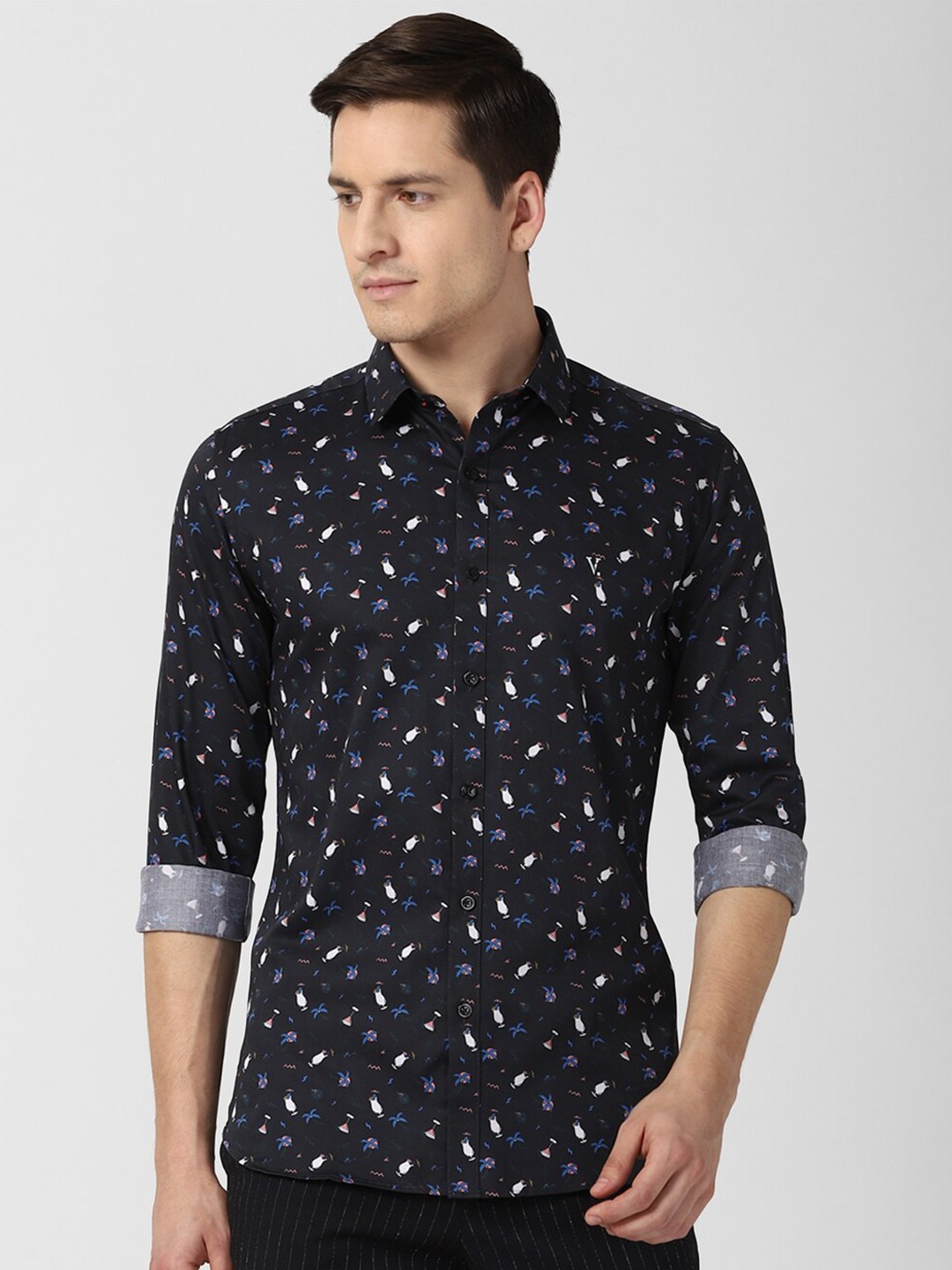 

V Dot Men Black Slim Fit Printed Casual Shirt