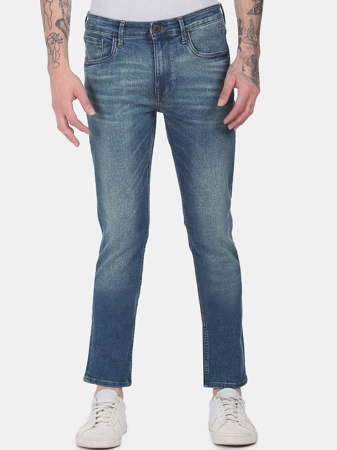 

Arrow Men Blue Slim Fit Heavy Fade Jeans