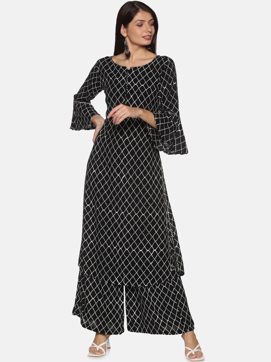 

PNEHA Women Black Block Printed Kurta with Palazzos