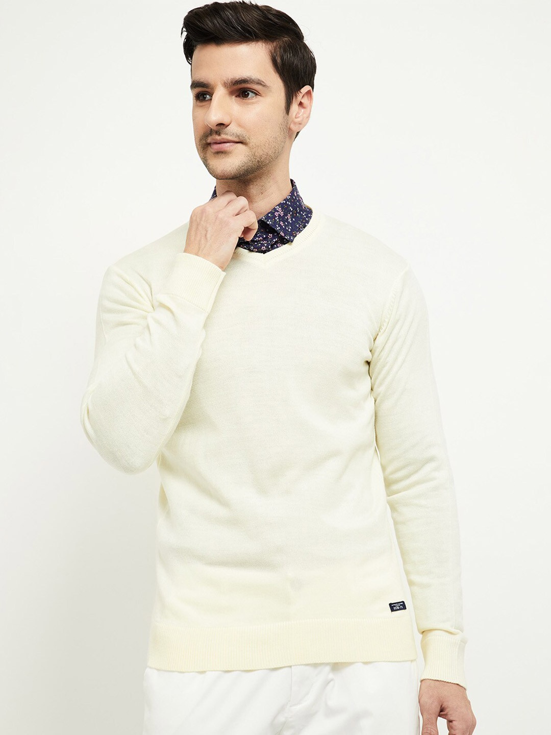 

max Men Off White Acrylic Pullover