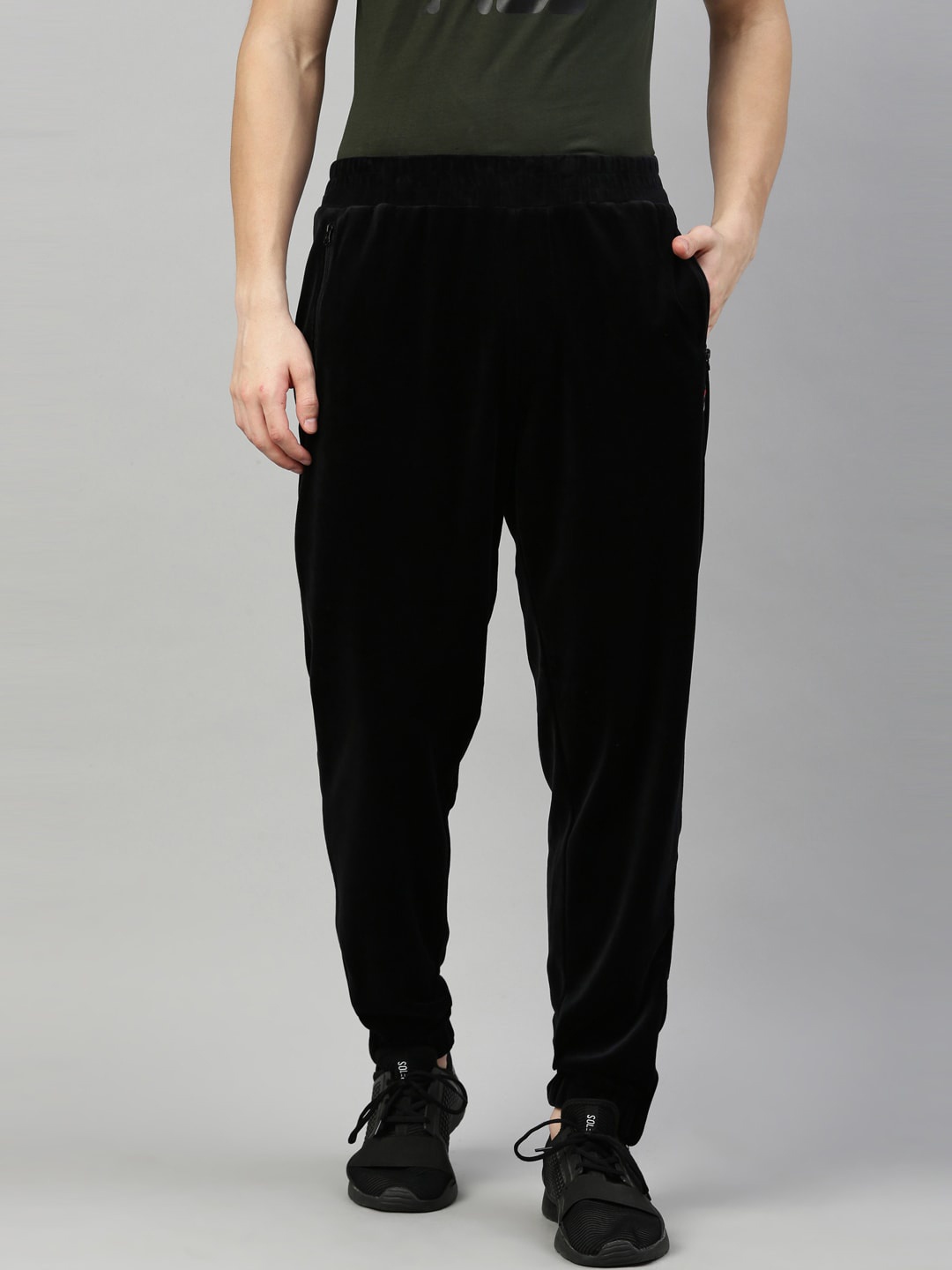 

FILA Men Black Solid Cotton Joggers