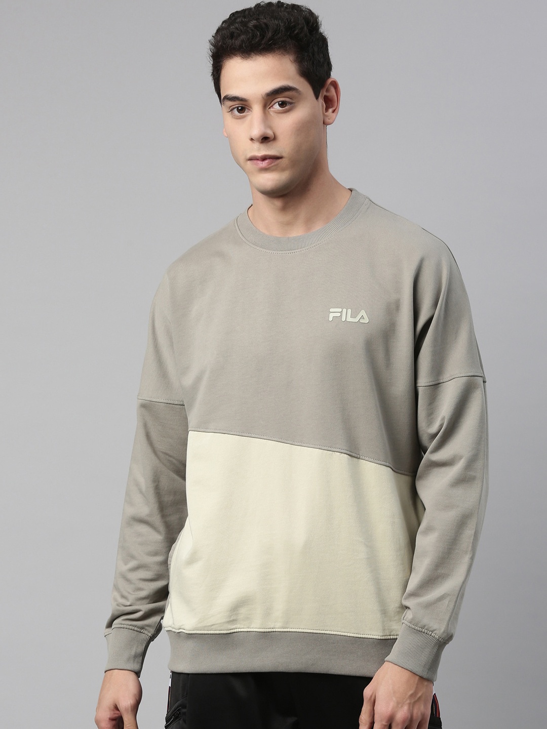 

FILA Men Taupe Colourblocked Sweatshirt