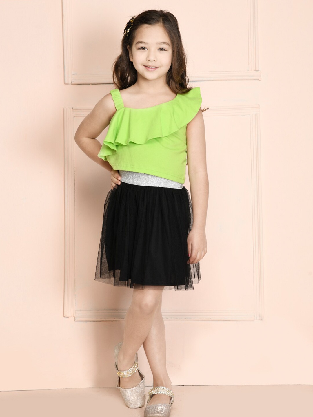 

LilPicks Girls Green & Black Frill Top with Skirt