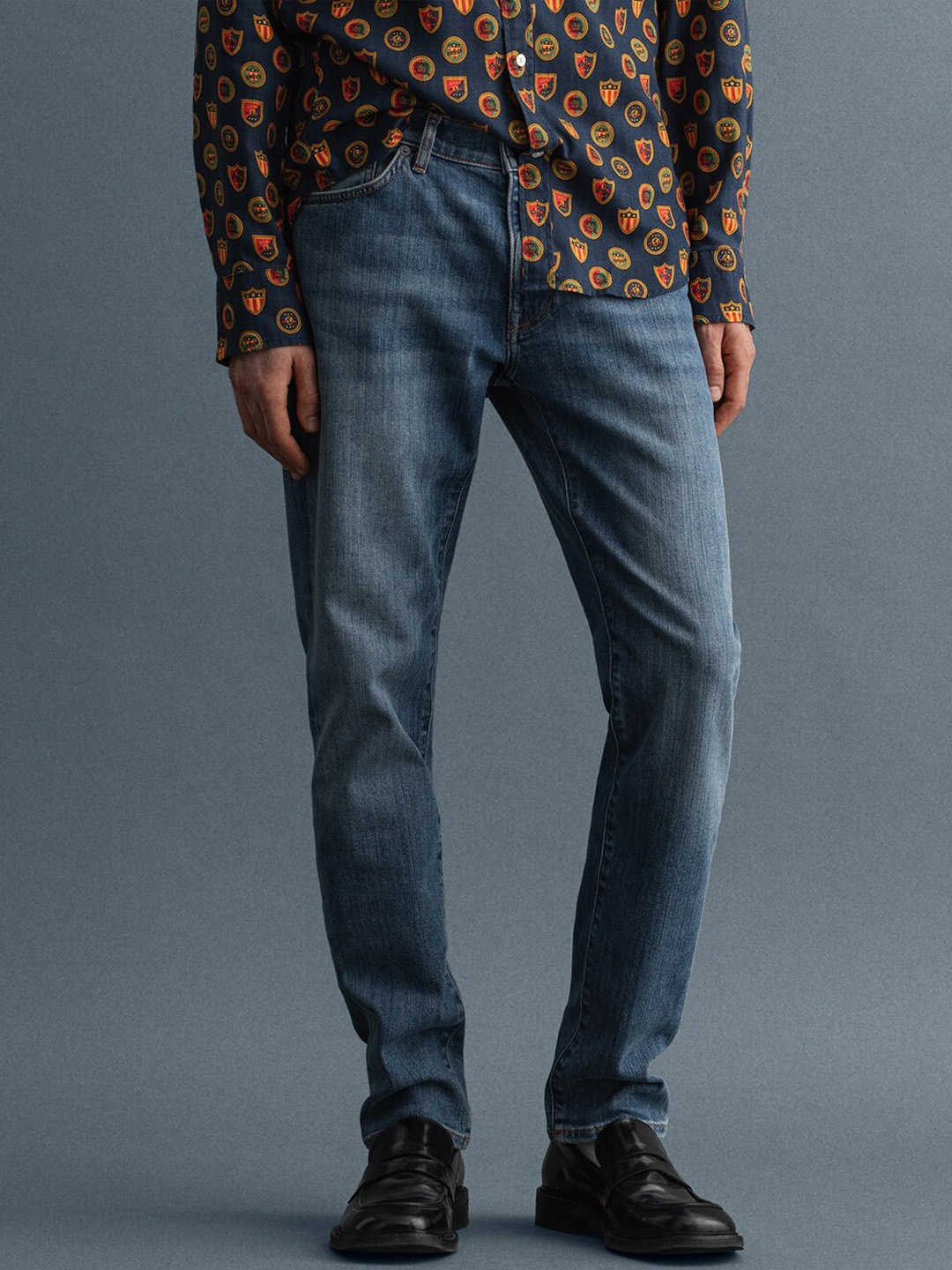 

GANT Men Blue Slim Fit Mildly Distressed Light Fade Stretchable Jeans