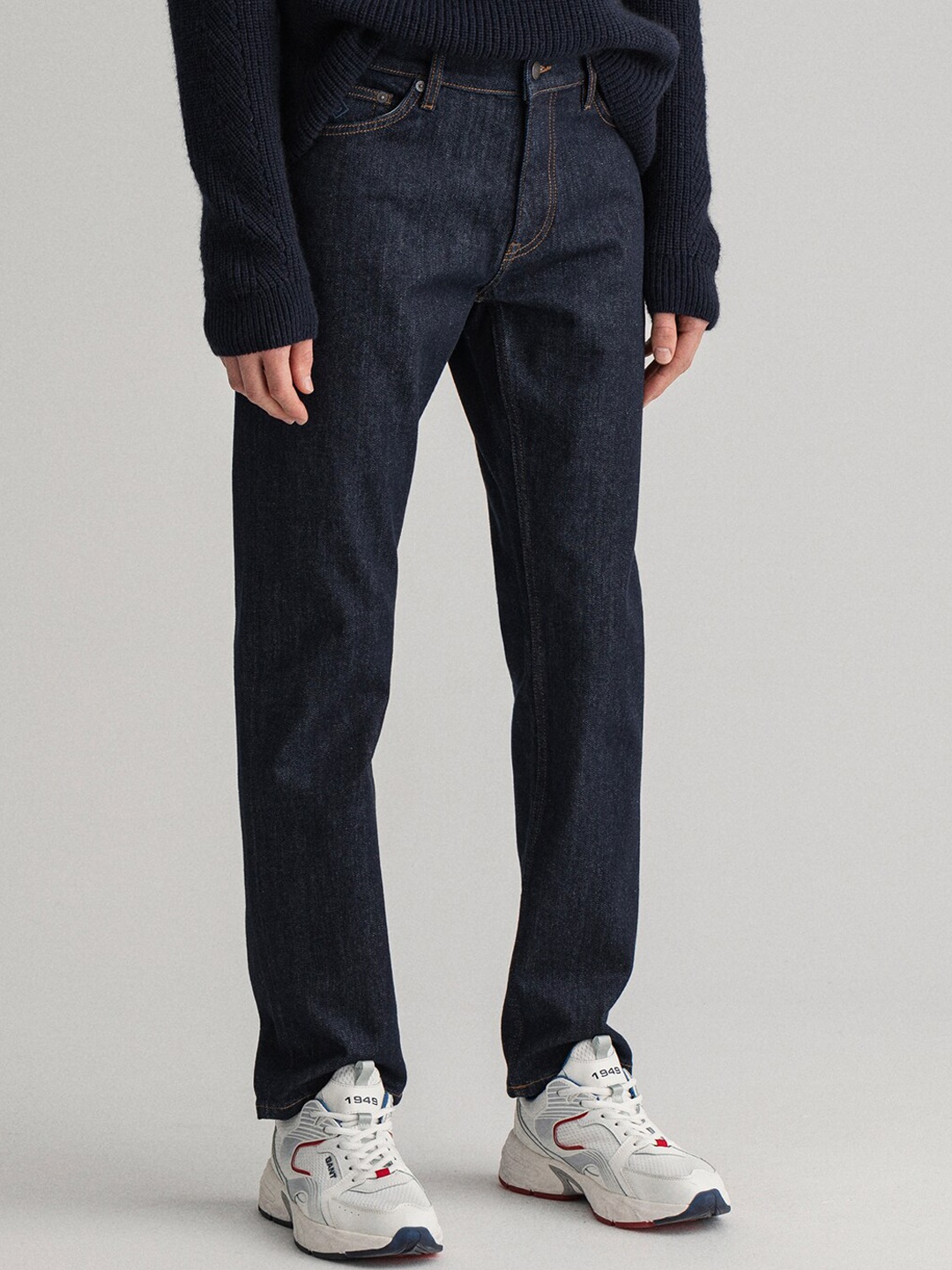 

GANT Men Navy Blue Slash Knee Stretchable Jeans