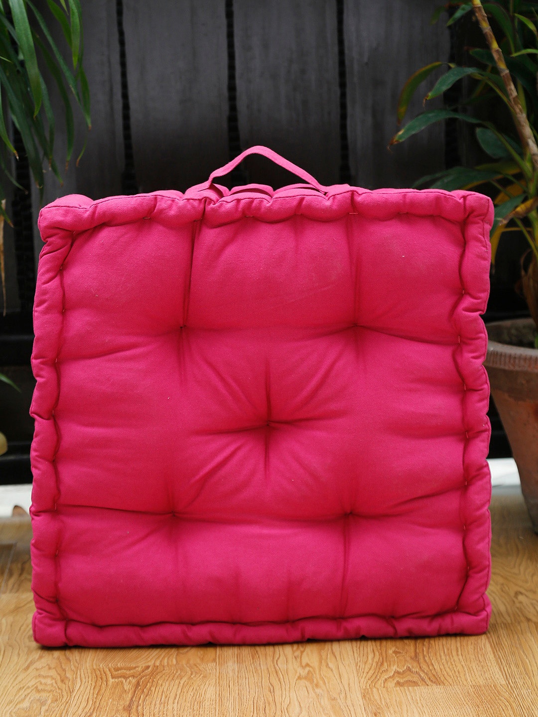 

BLANC9 Fuchsia Square Floor Cushion