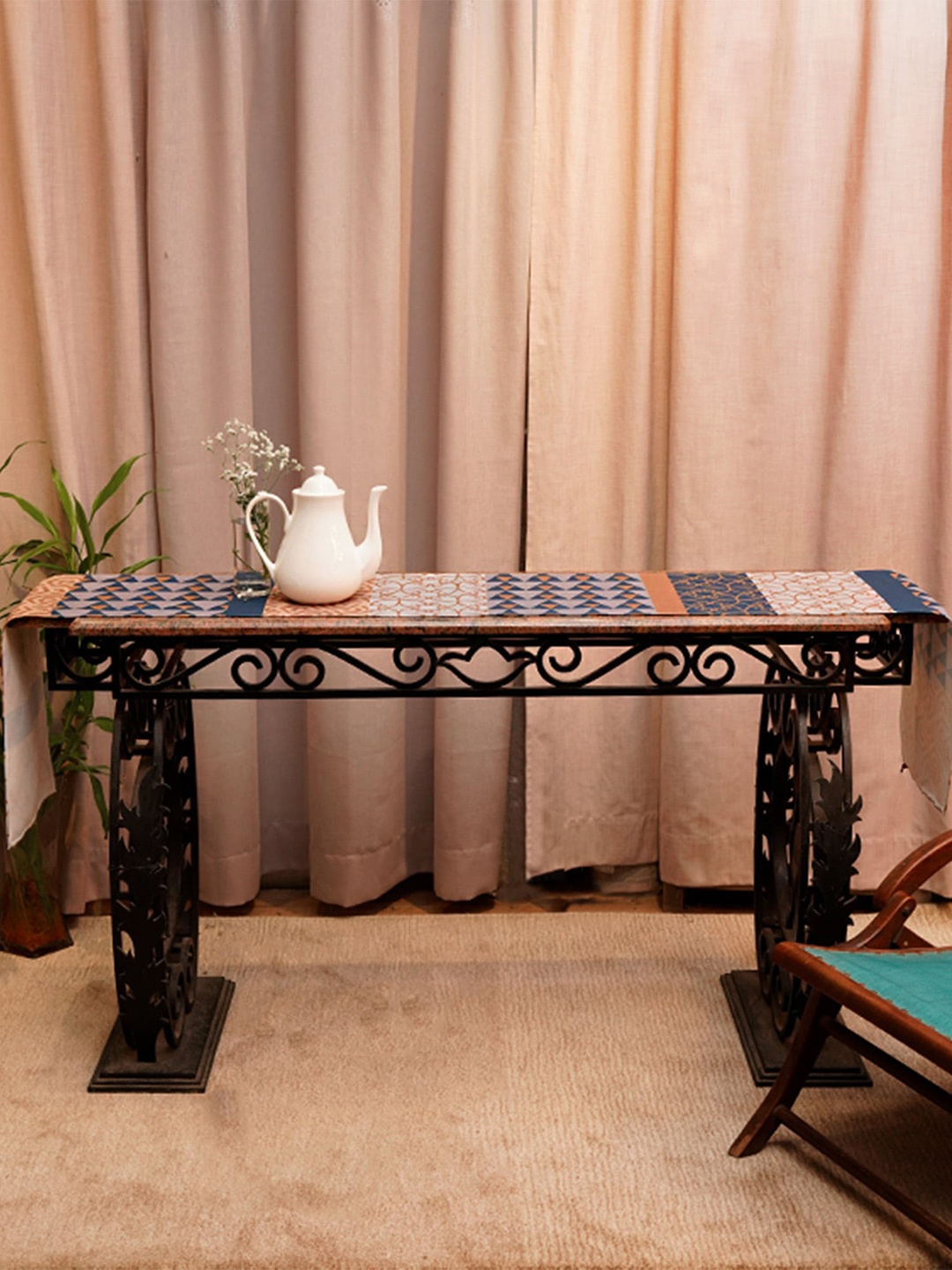 

ZEBA Blue & Grey Geometric Printed 6-Seater Table Runner
