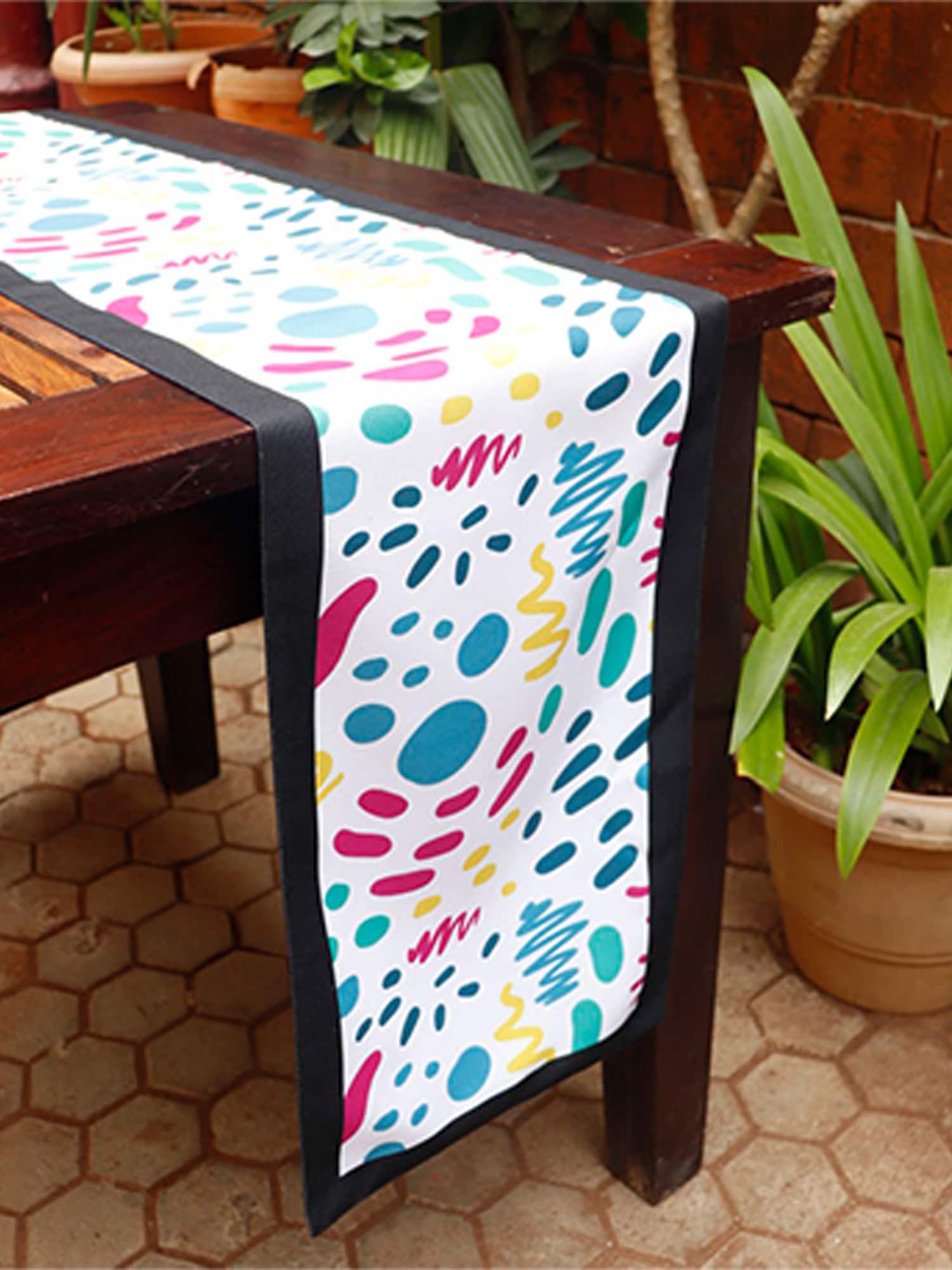 

ZEBA White & Blue Geometric Pure Cotton Table Runners