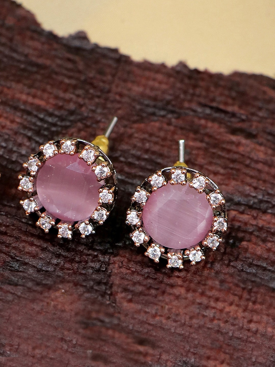 

Crunchy Fashion Silver-Plated Pink & White Circular Studs