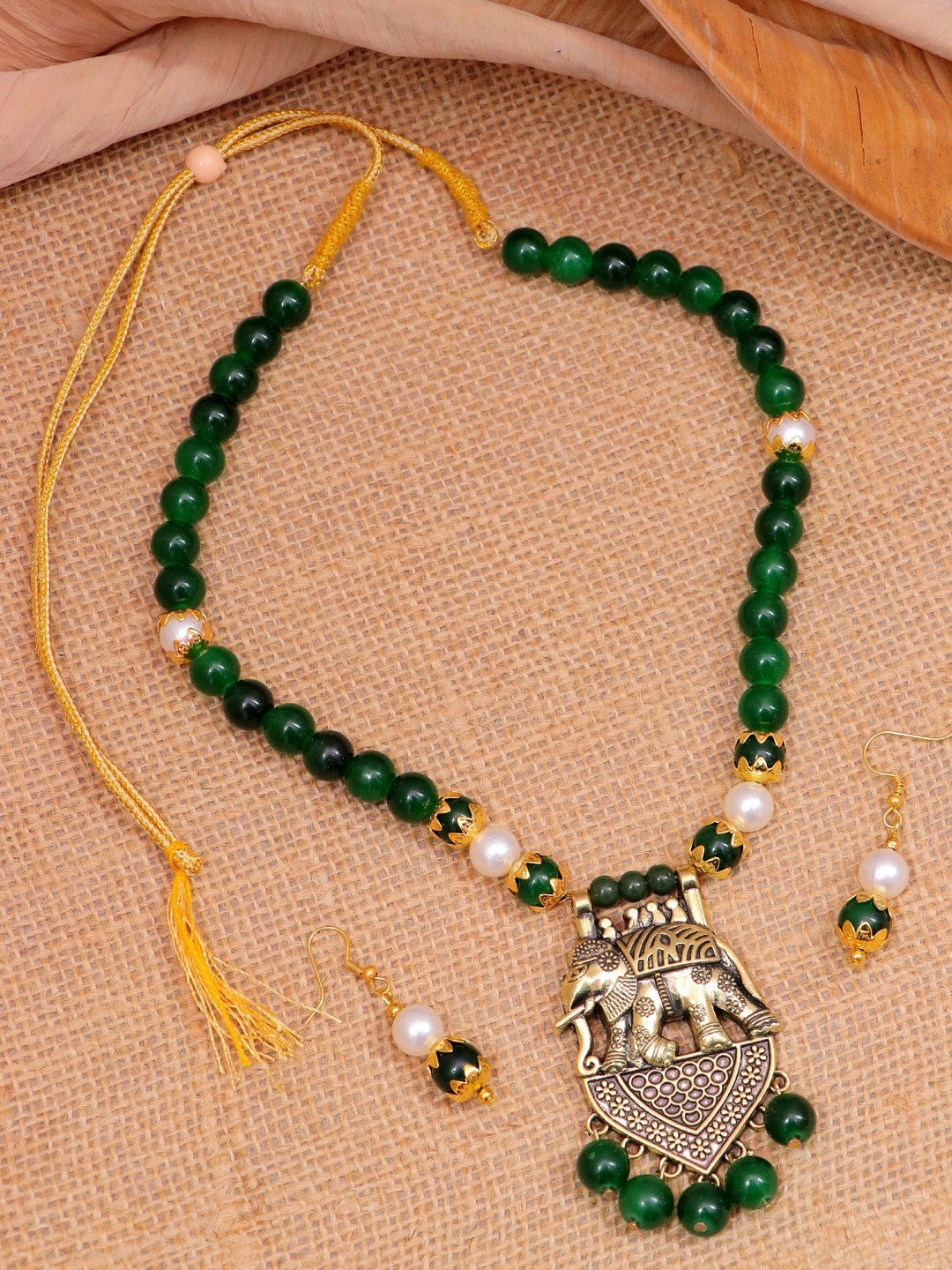 

Crunchy Fashion Gold-Plated Green Pearls Beaded Antique Jewellery Set