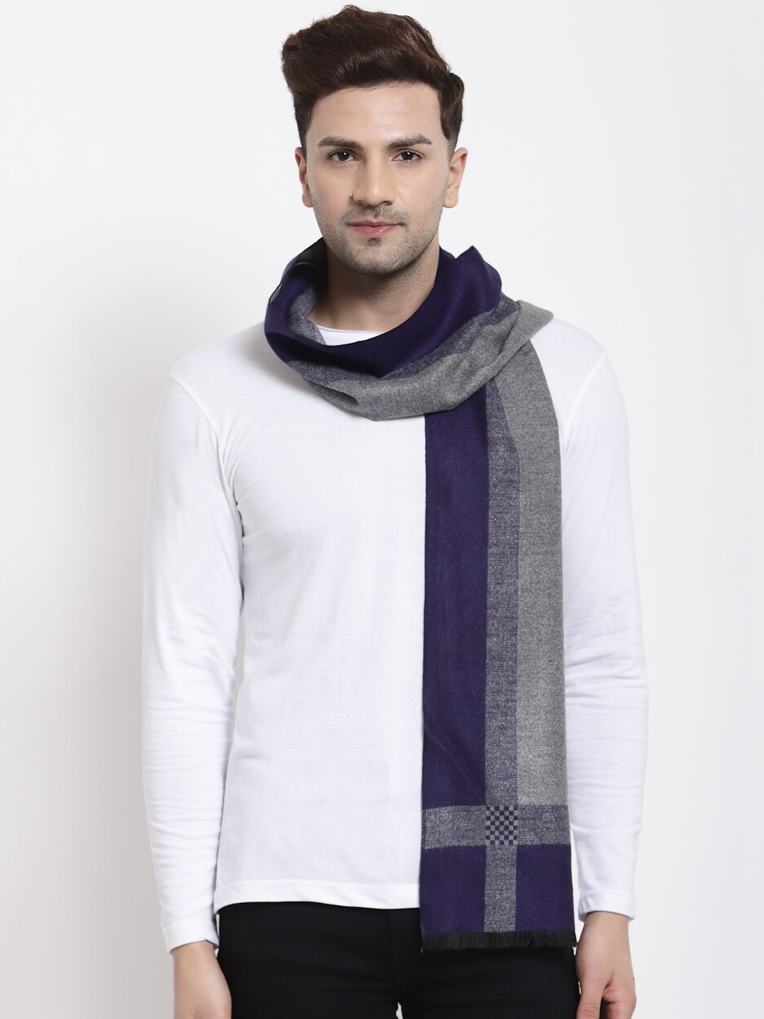 

Calvadoss Men Navy Blue & Grey Geometric Muffler