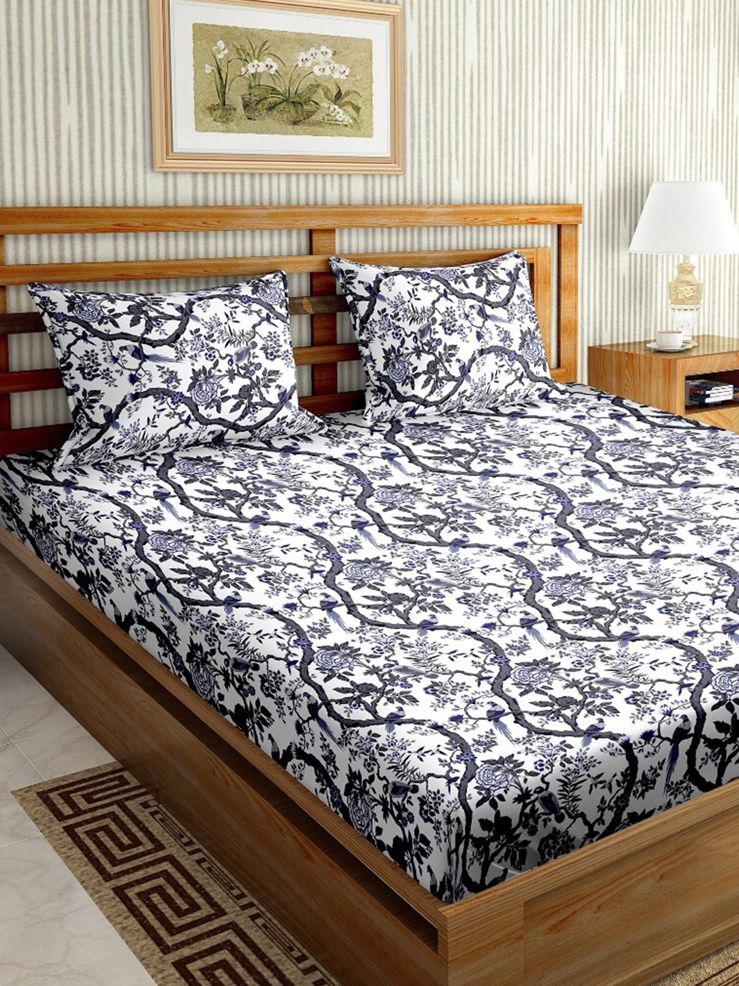 

BELLA CASA Blue & White Ethnic Motifs 180 TC Cotton King Bedsheet with 2 Pillow Covers