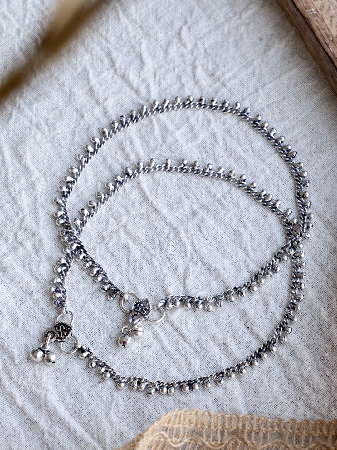 

Infuzze Silver-Toned Set Of 2 Oxidised Silver-Plated Anklet