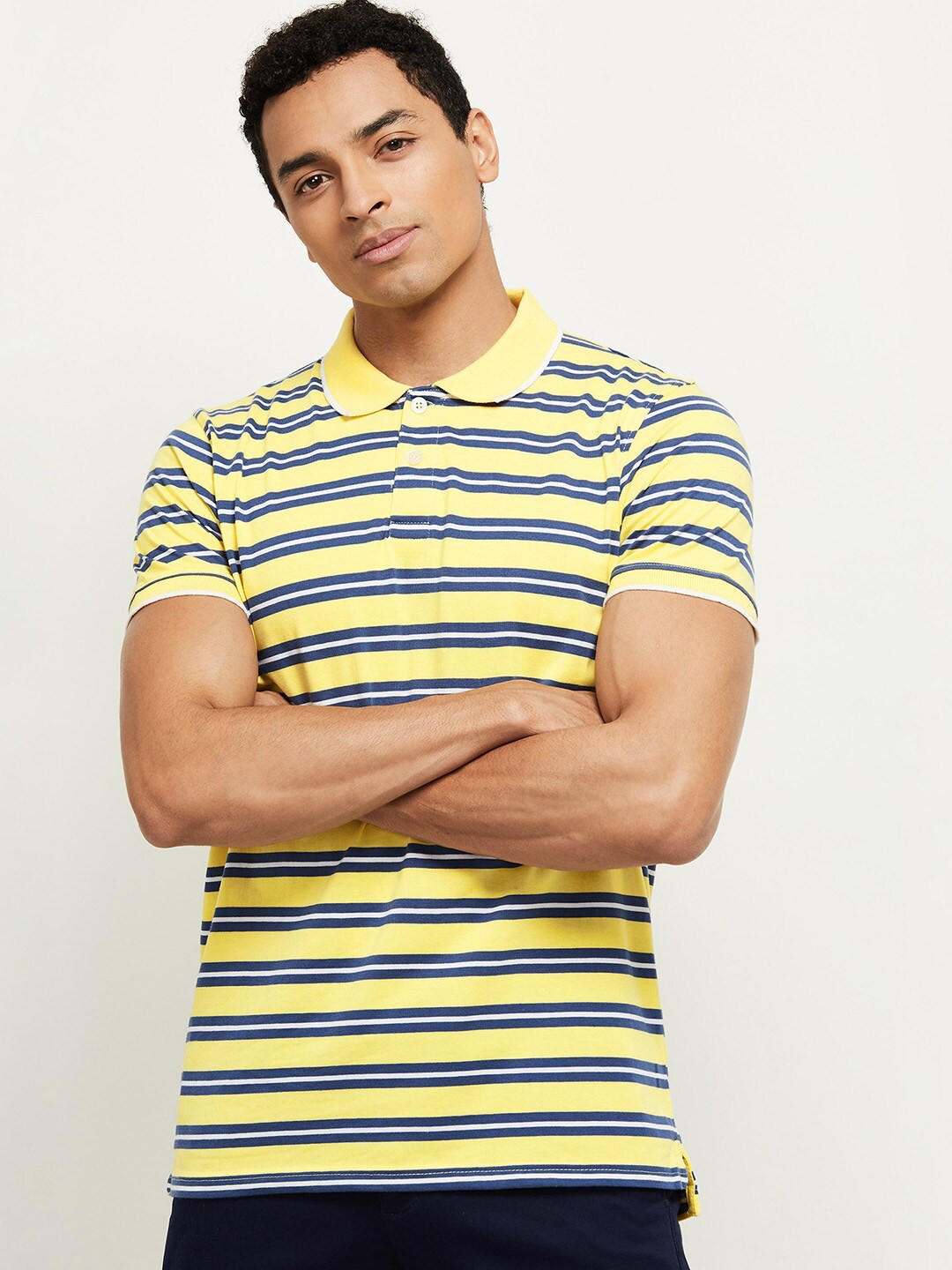 

max Men Yellow Striped Pockets T-shirt