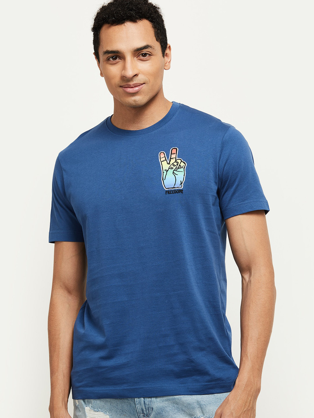 

max Men Blue Applique Pure Cotton T-shirt