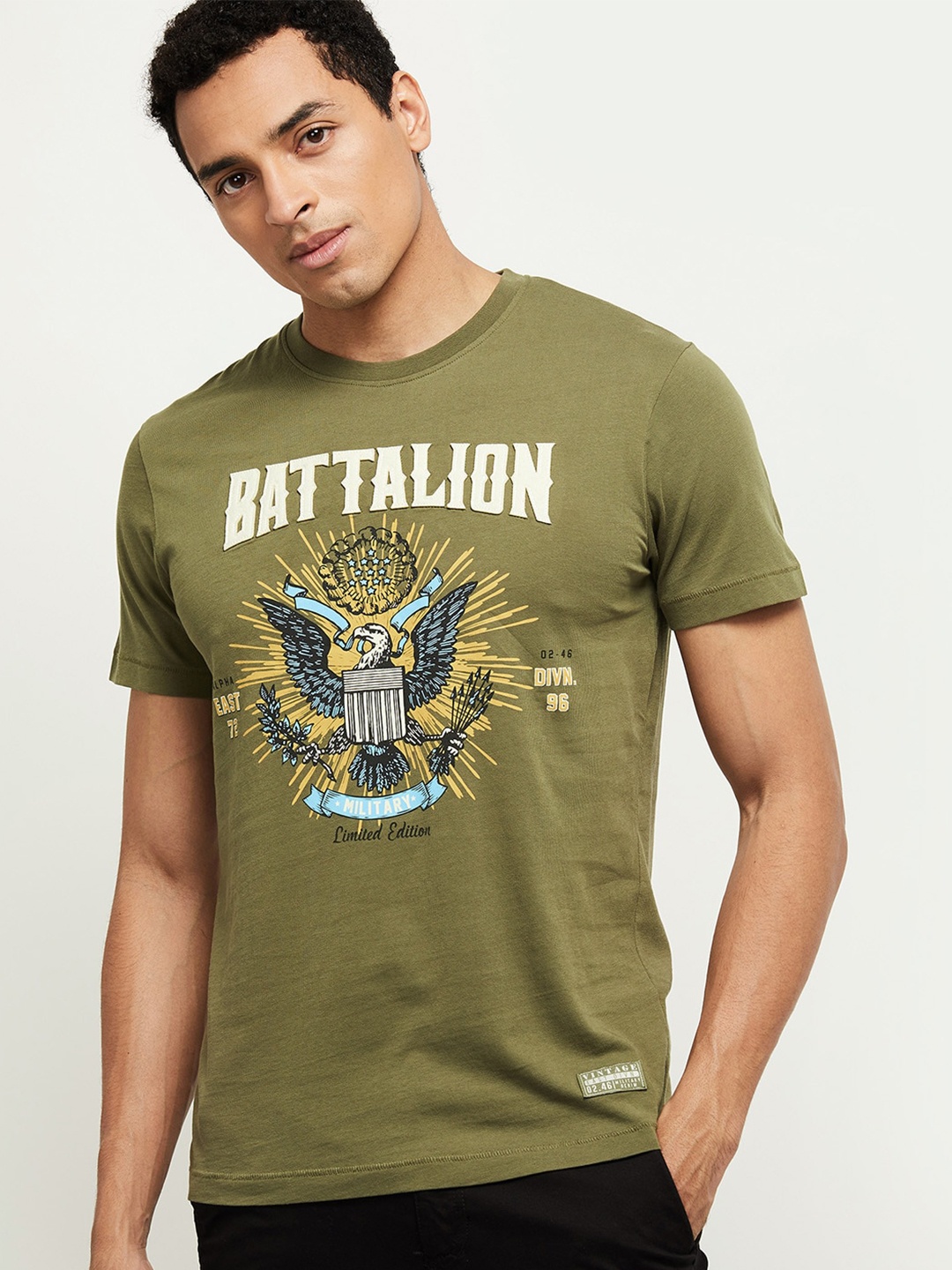 

max Men Olive Green & Blue Printed Pure Cotton T-shirt