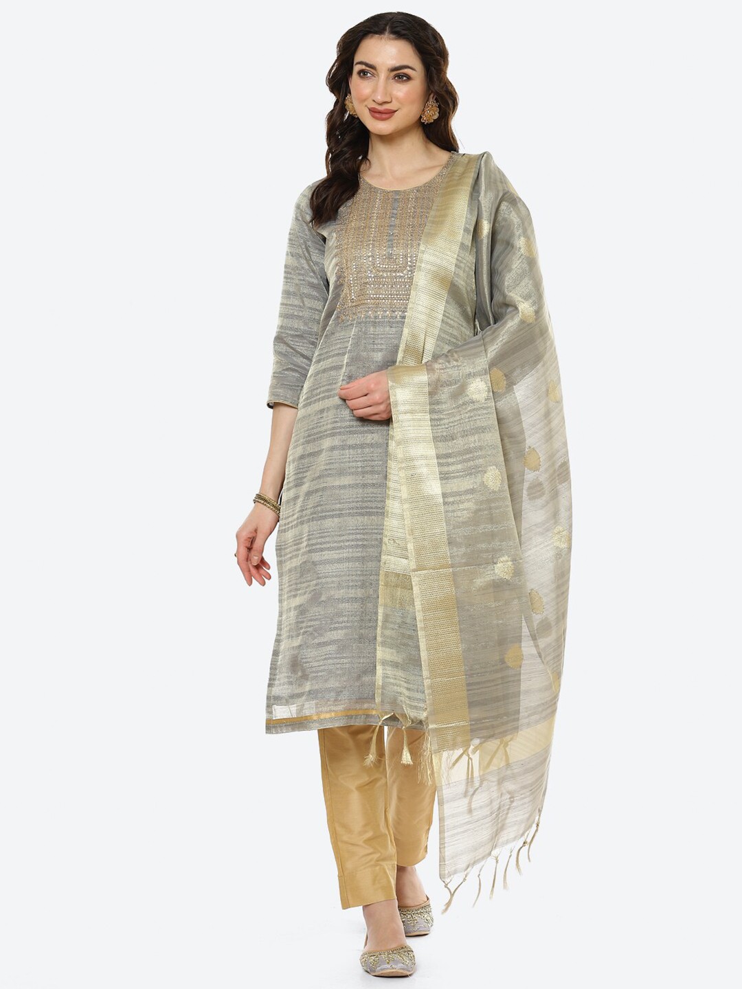 

Meena Bazaar Grey & Gold-Toned Unstitched Dress Material