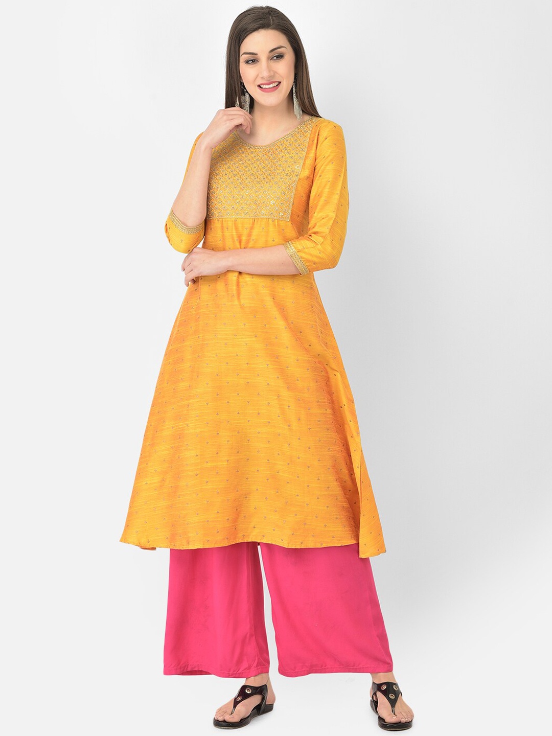 

Span Women Yellow Embroidered Kurta