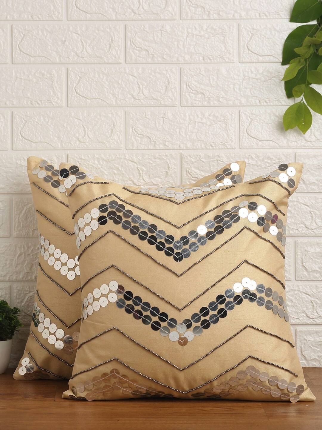 

Alina decor Beige & Silver-Toned Set of 2 Embellished Square Cushion Covers