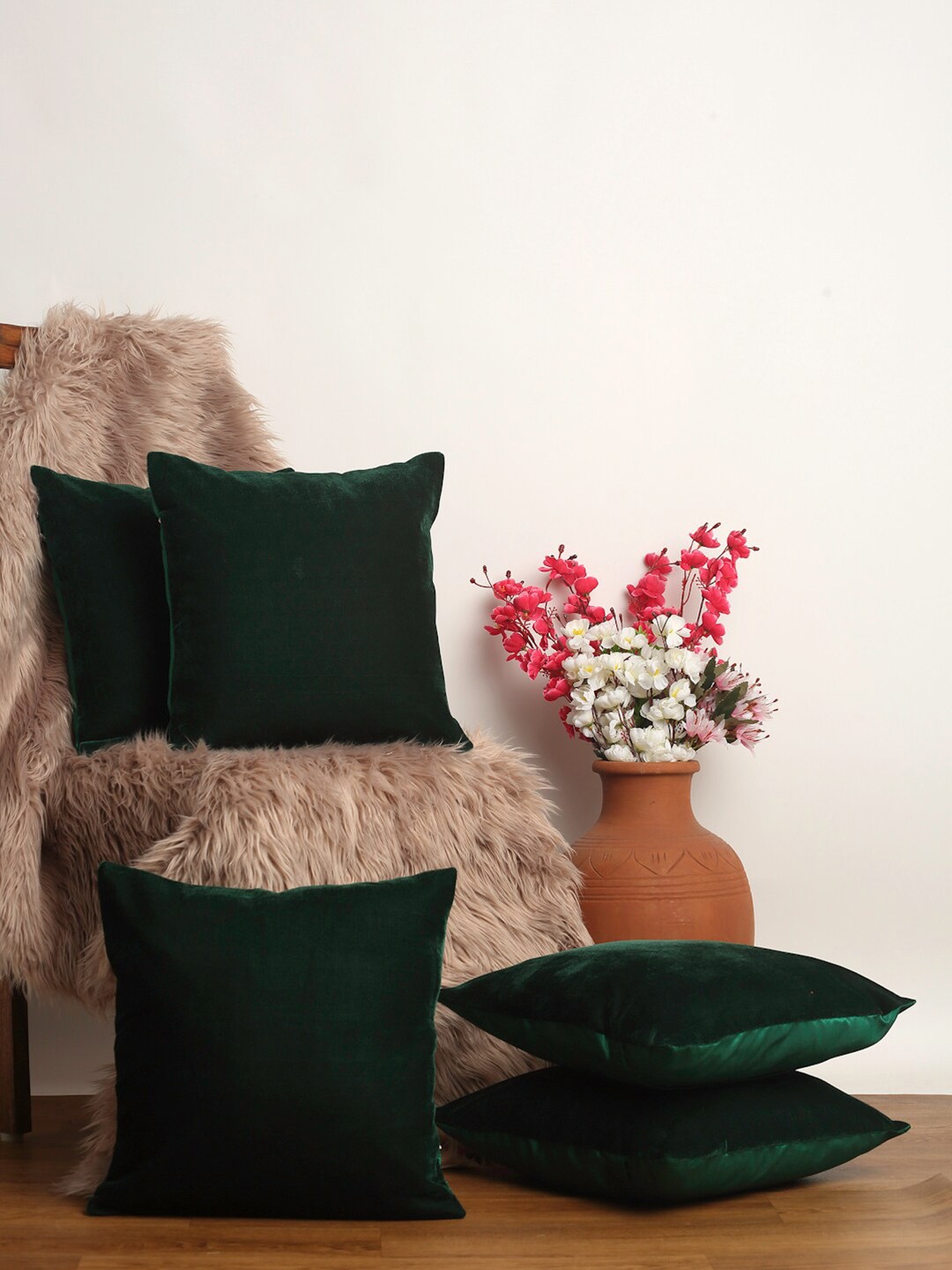 

Alina decor Green Set of 5 Velvet Square Cushion Covers