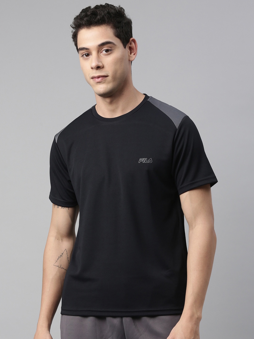 

FILA Men Navy Blue Brand Logo Print Running T-shirt