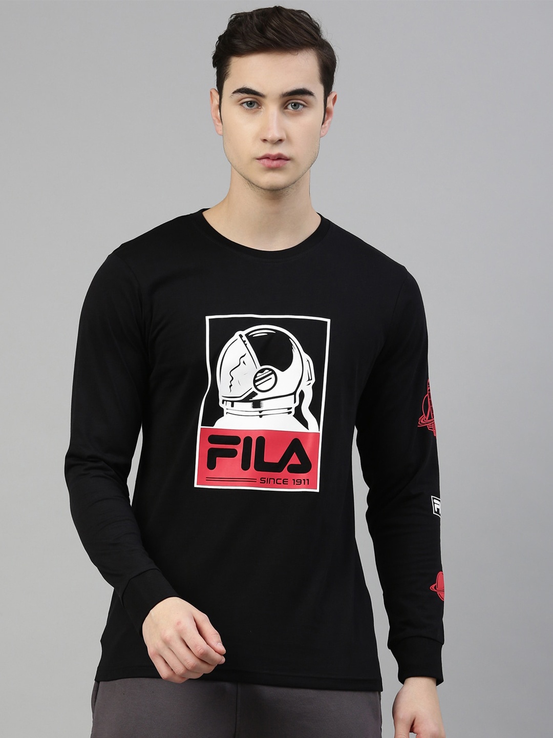 

FILA Men Black & Red Brand Logo Printed Pure Cotton T-shirt