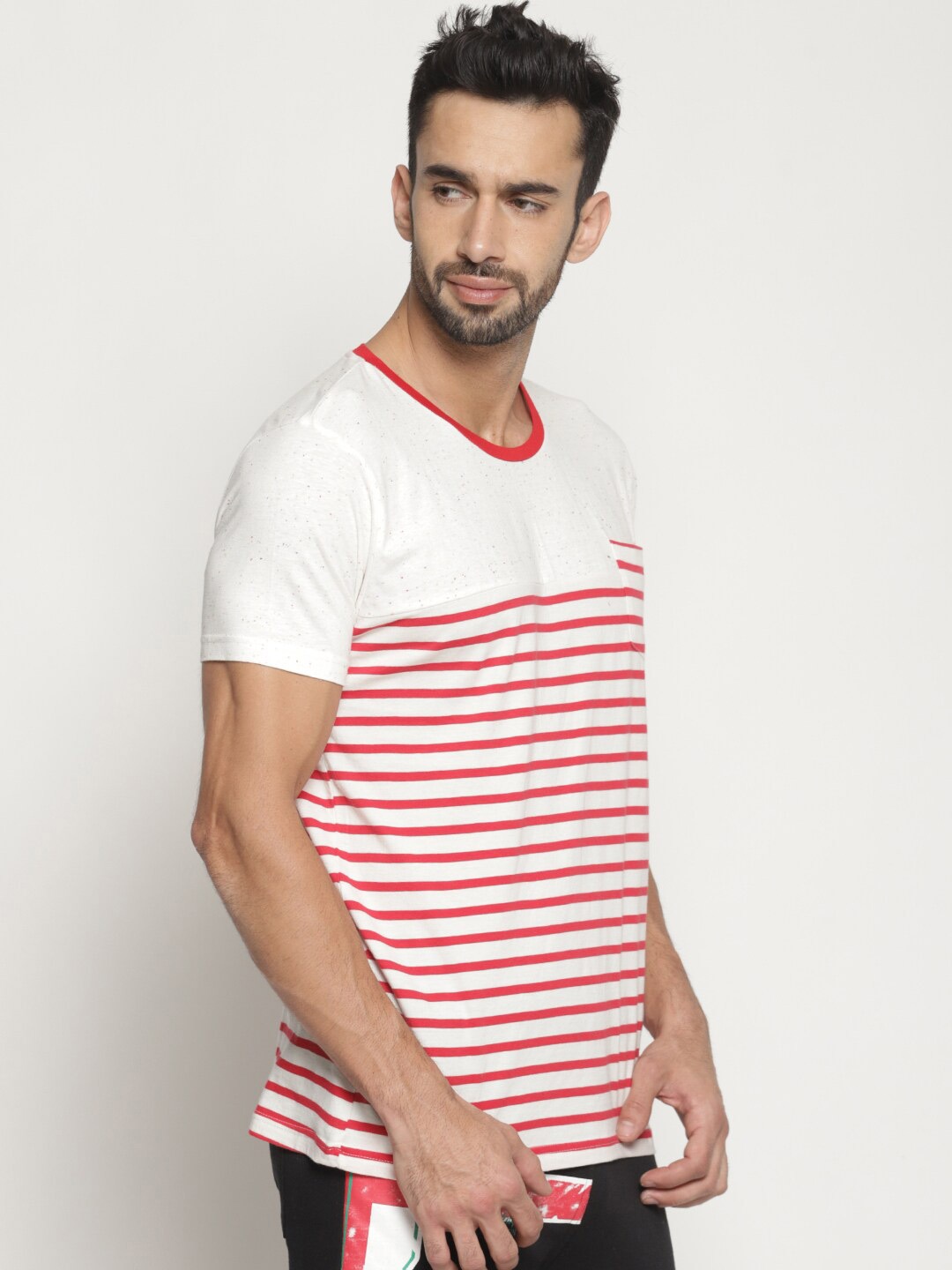 

Masculino Latino Men Off White Striped Pockets T-shirt