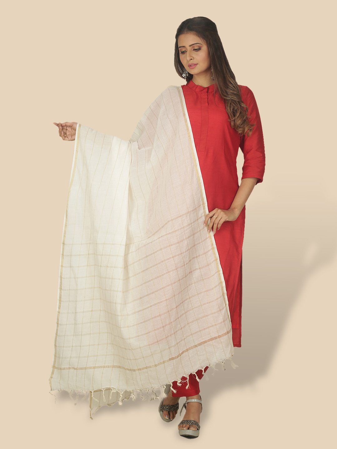 

Sanwara Women Off White Solid Pure Cotton Dupatta With Zari Work & Fringed Border