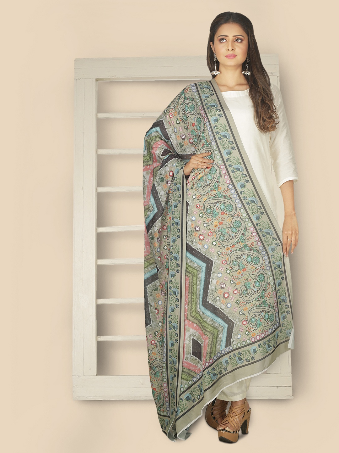 

Sanwara Women Green Ethnic Motifs Printed Tusser Silk Dupatta