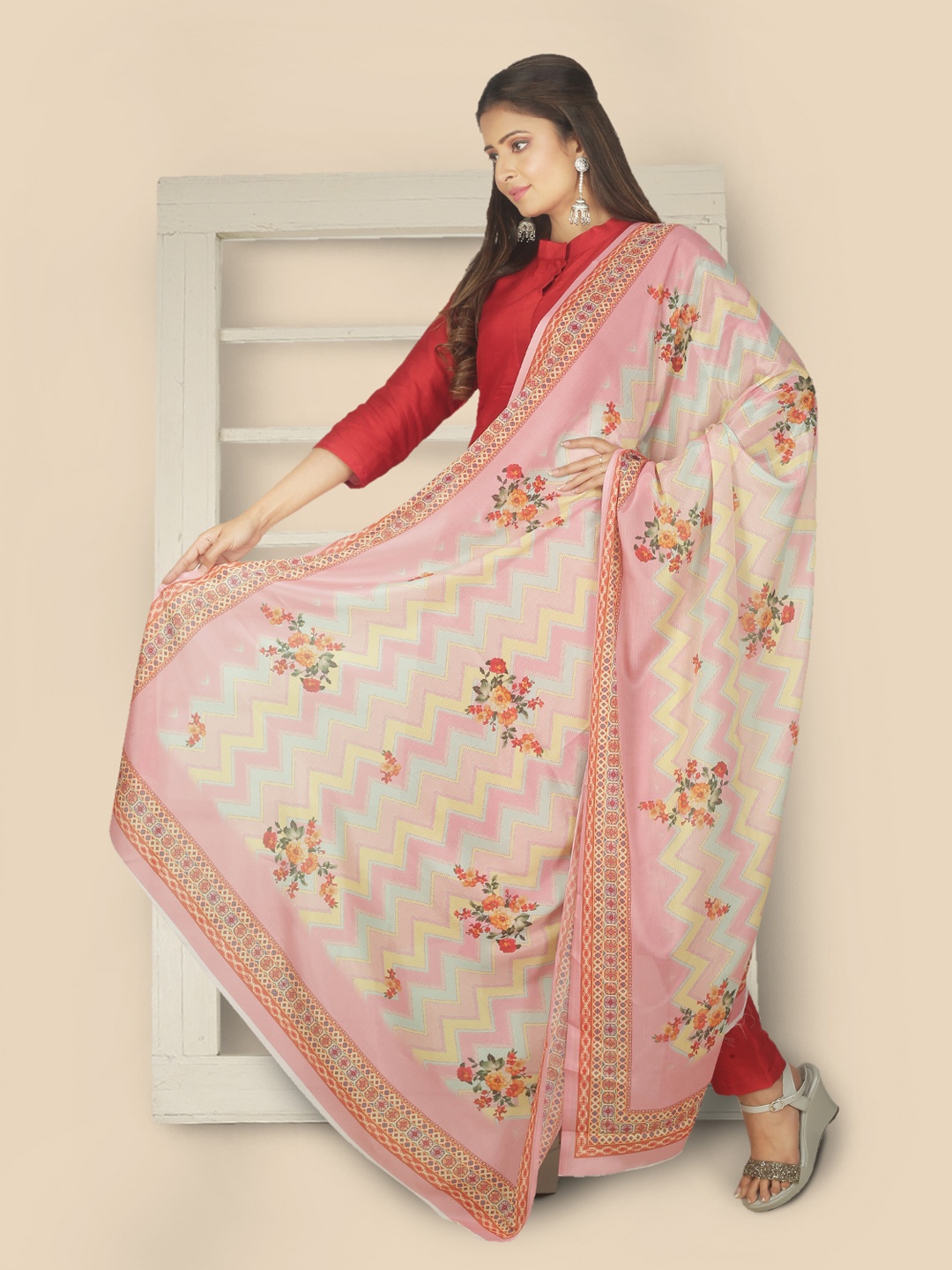 

Sanwara Pink & Green Printed Pure Silk Dupatta