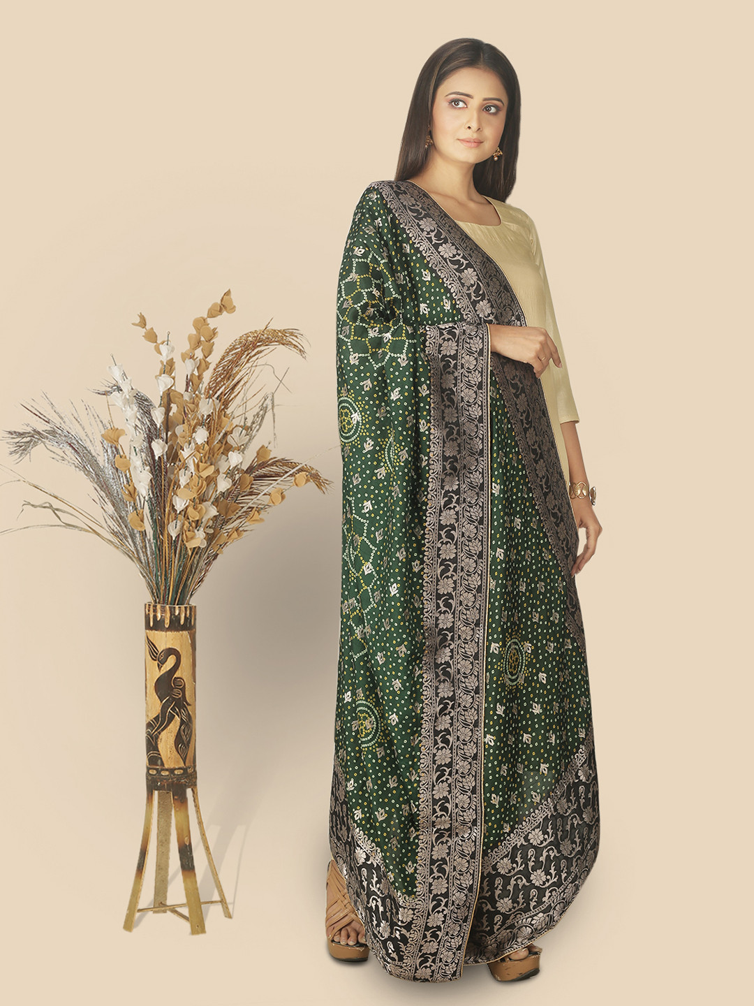 

Sanwara Green & Yellow Woven Design Pure Silk Dupatta