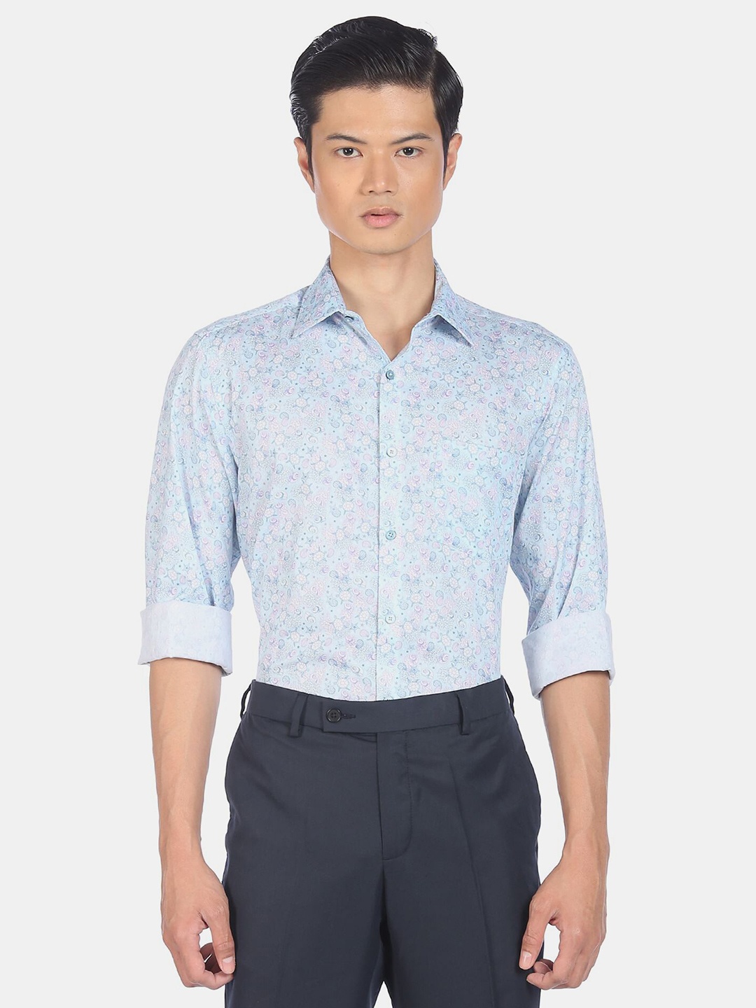 

Arrow Men Blue Floral Printed Semiformal Shirt