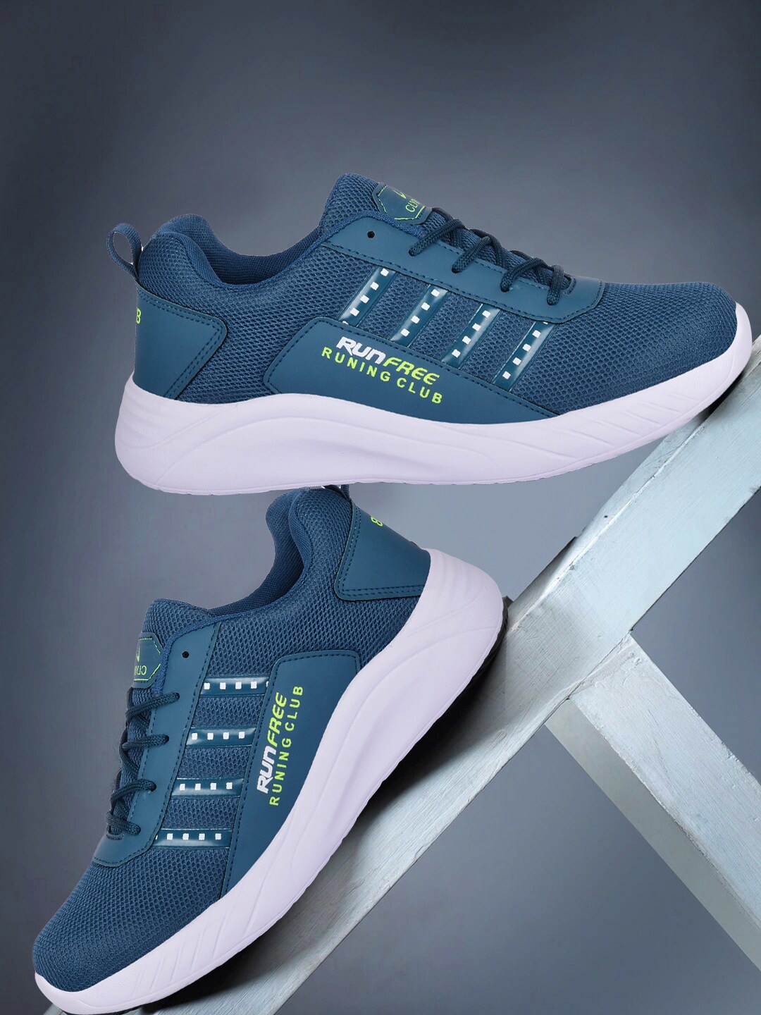 

CLYMB Men Blue Running Shoes