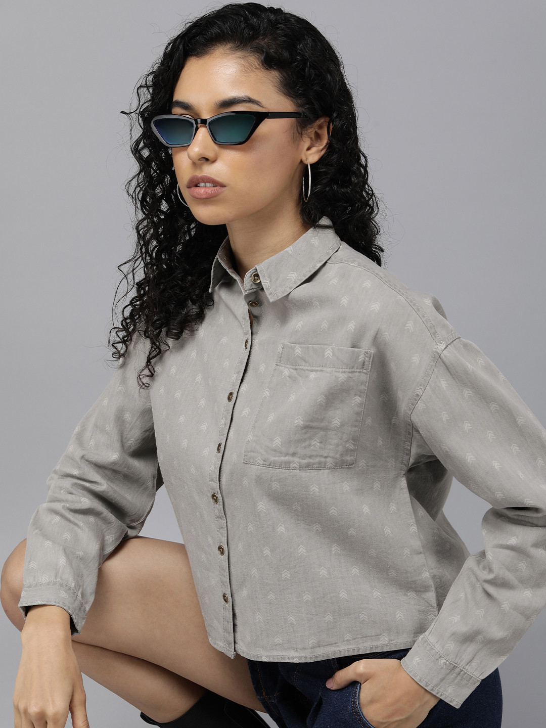 

The Roadster Life Co. Geometric Printed Pure Cotton Chambray Casual Shirt, Grey