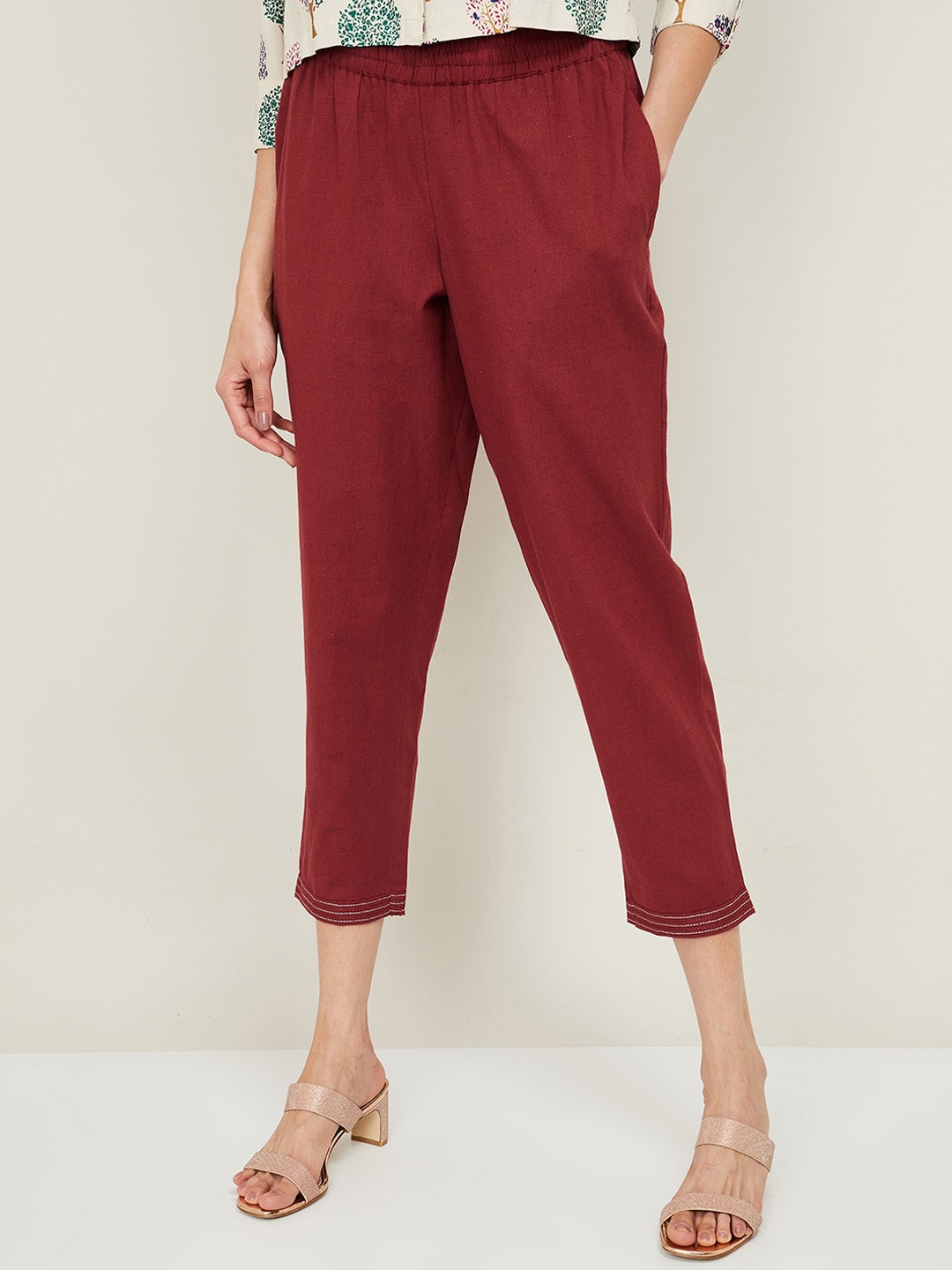 

Melange by Lifestyle Women Maroon Cropped Trousers