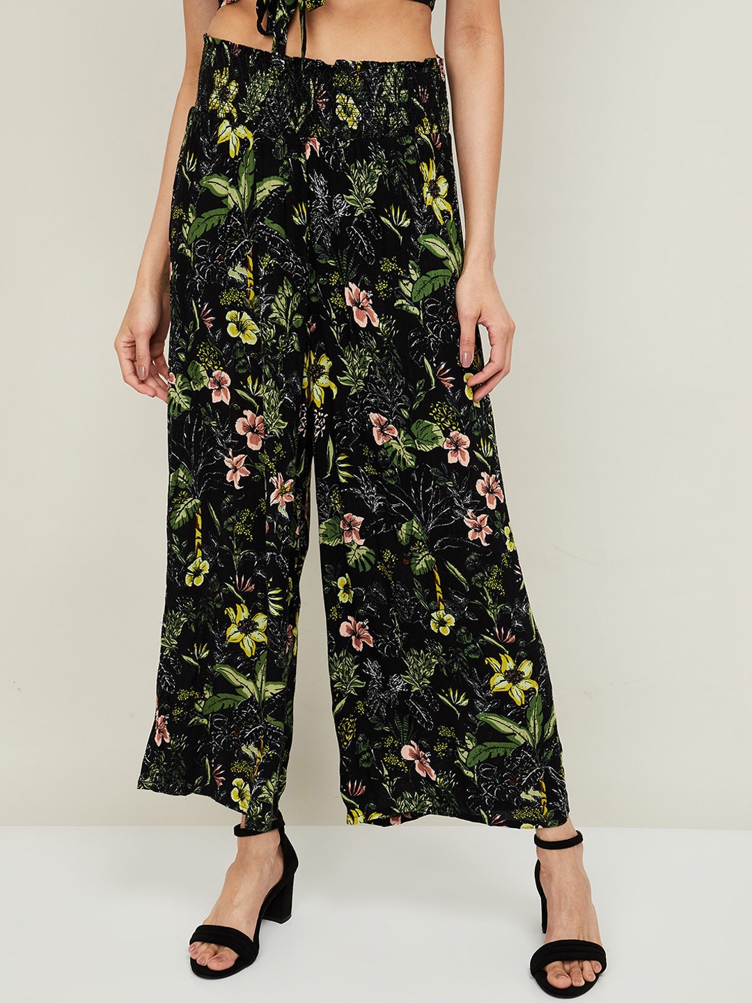 

Ginger by Lifestyle Women Black Floral Printed Trousers