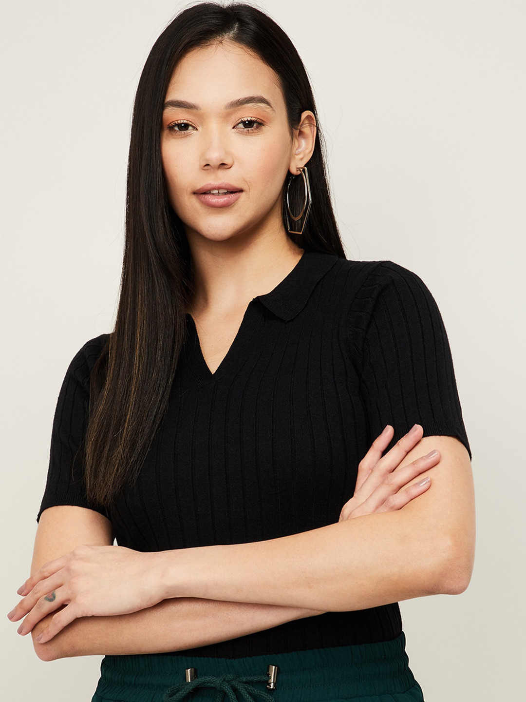 

Bossini Black Solid Top
