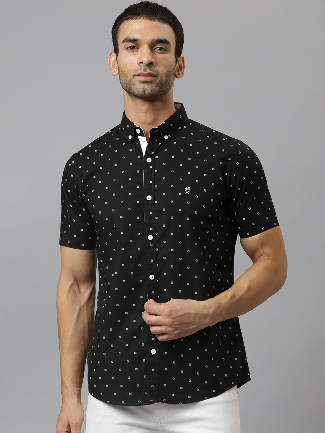 

Thomas Scott Men Black Relaxed Slim Fit Floral Printed Casual Shirt