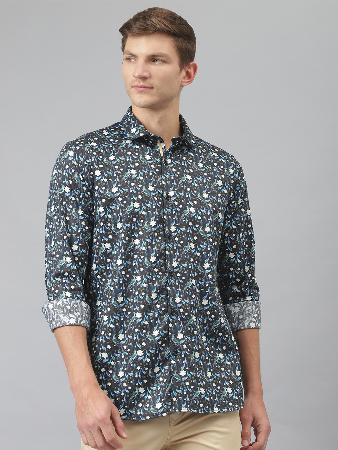 

Thomas Scott Men Black Relaxed Floral Printed Pure Cotton Casual Shirt