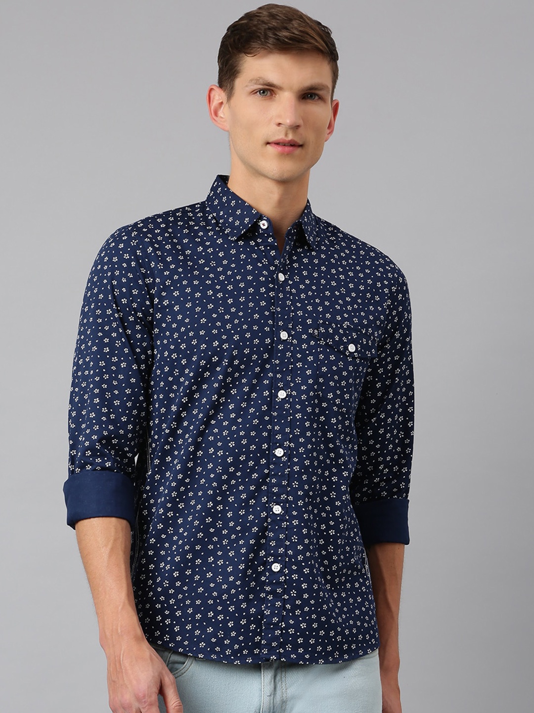 

Thomas Scott Men Blue Relaxed Slim Fit Floral Printed Casual Shirt