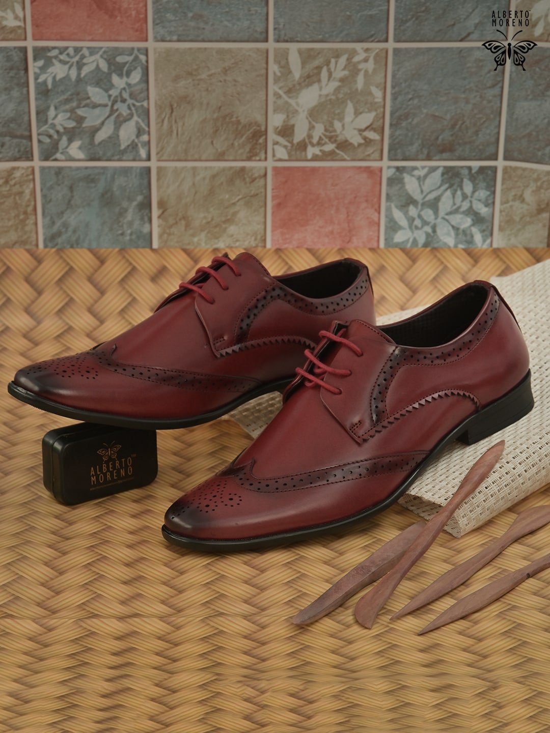 

ALBERTO MORENO Men Maroon Formal Brogues