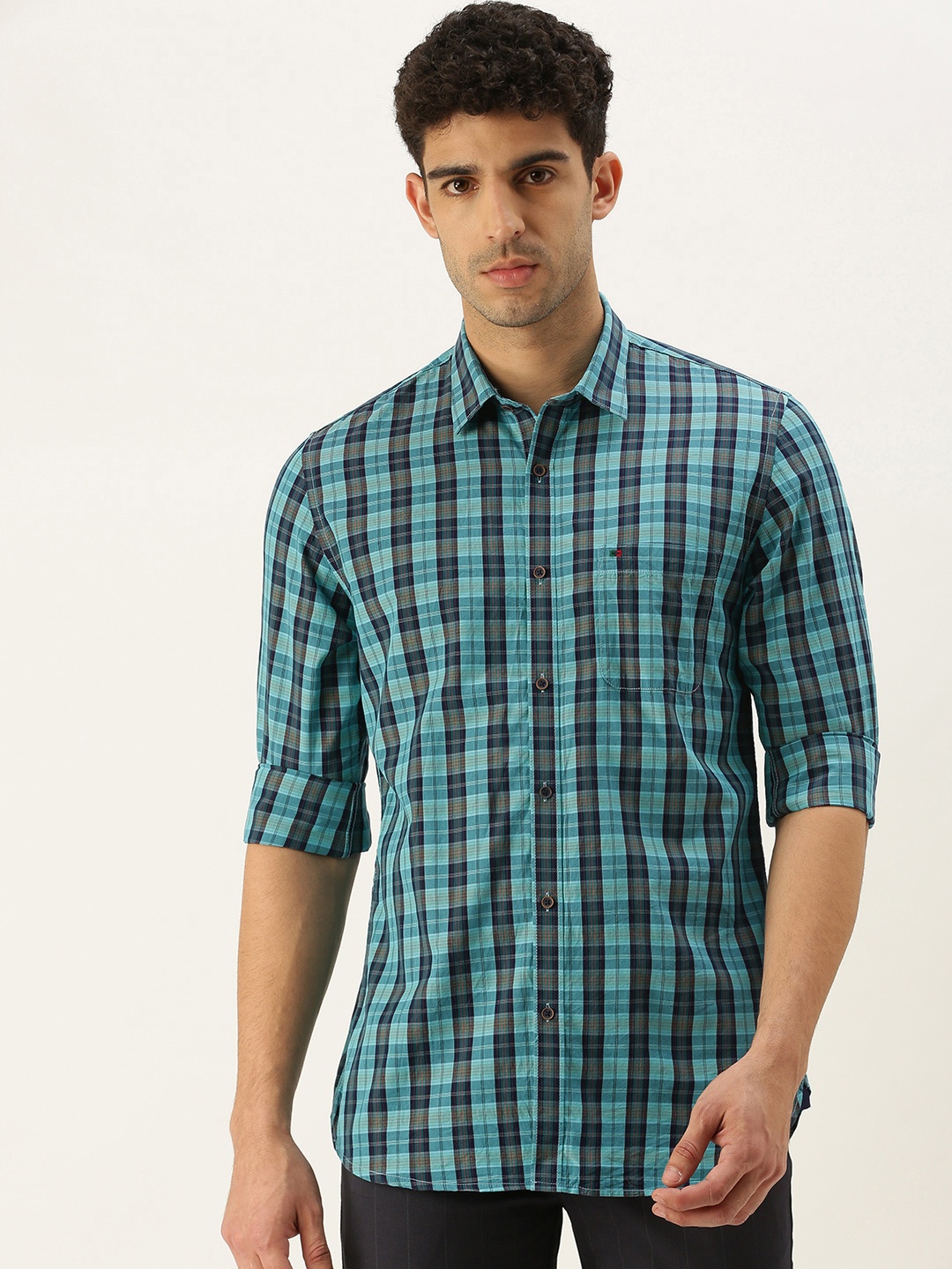 

Peter England Casuals Men Blue Slim Fit Checked Casual Shirt