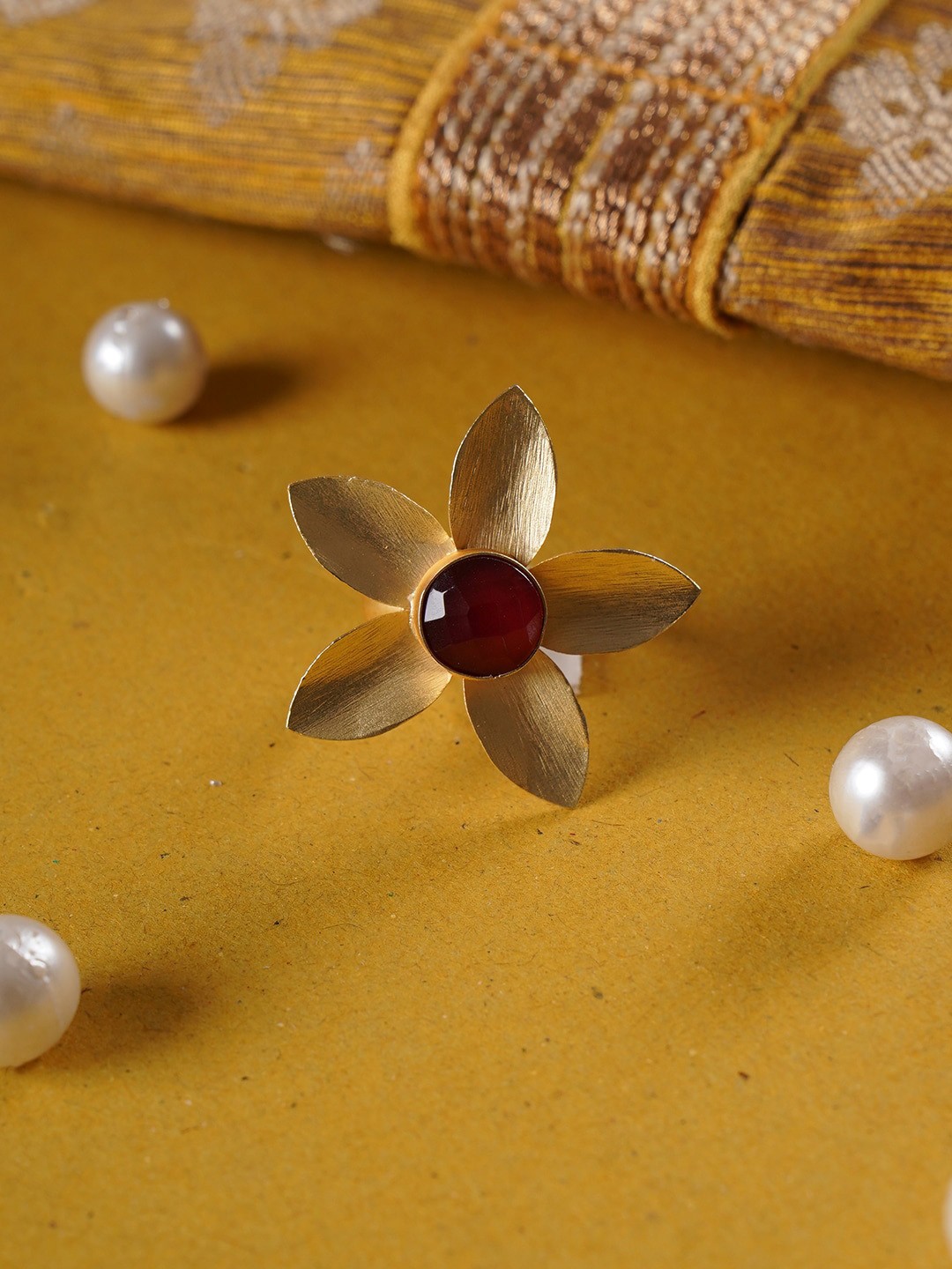 

Shoshaa Gold-Plated Red Stone-Studded Finger Ring